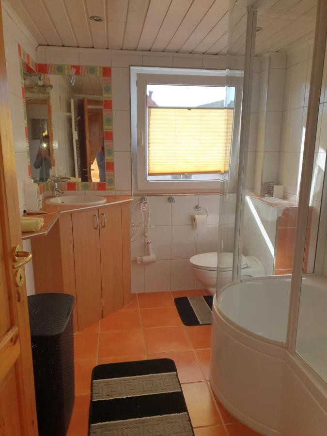 Hotel, Ferienwohnung, Zimmer Bad Driburg Eksteriør billede